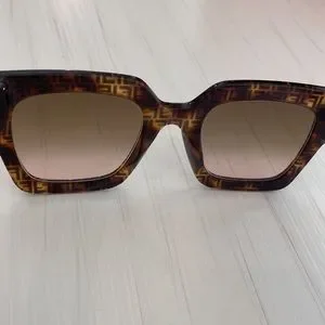 Fendi F0G446V1PF1E10 Havana Pattern Brown Rose Gradient Women Sunglasses New Fendi Squared FE40144I Sunglasses in Havana Brown – Designer  main image 4